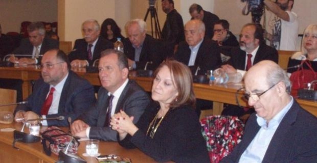 pesi_sterea_ellada_aftodioikisi-620x320