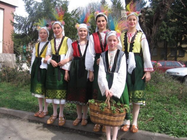 ΛΑΖΑΡΙΝΕΣ