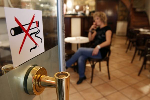 αντικαπνιστικος νομος