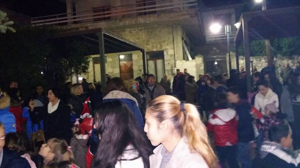 ΧΡΙΣΤΟΥΓΕΝΝΙΑΤΙΚΟ ΔΕΝΤΡΟ ΠΕΛΑΣΓΙΑ 2015 (12)